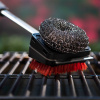 Двухстороння щетка Char-Broil для чистки решетки