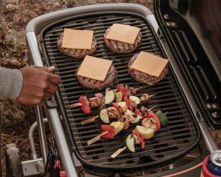 Газовый гриль Weber Traveler черный