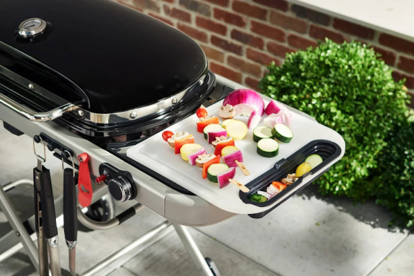 Разделочная  доска c контейнером Weber