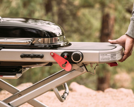 Газовый гриль Weber Traveler черный